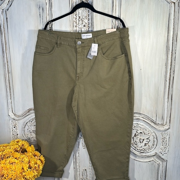 Lane Bryant Olive Green Cropped Pants NWT - Picture 1 of 8